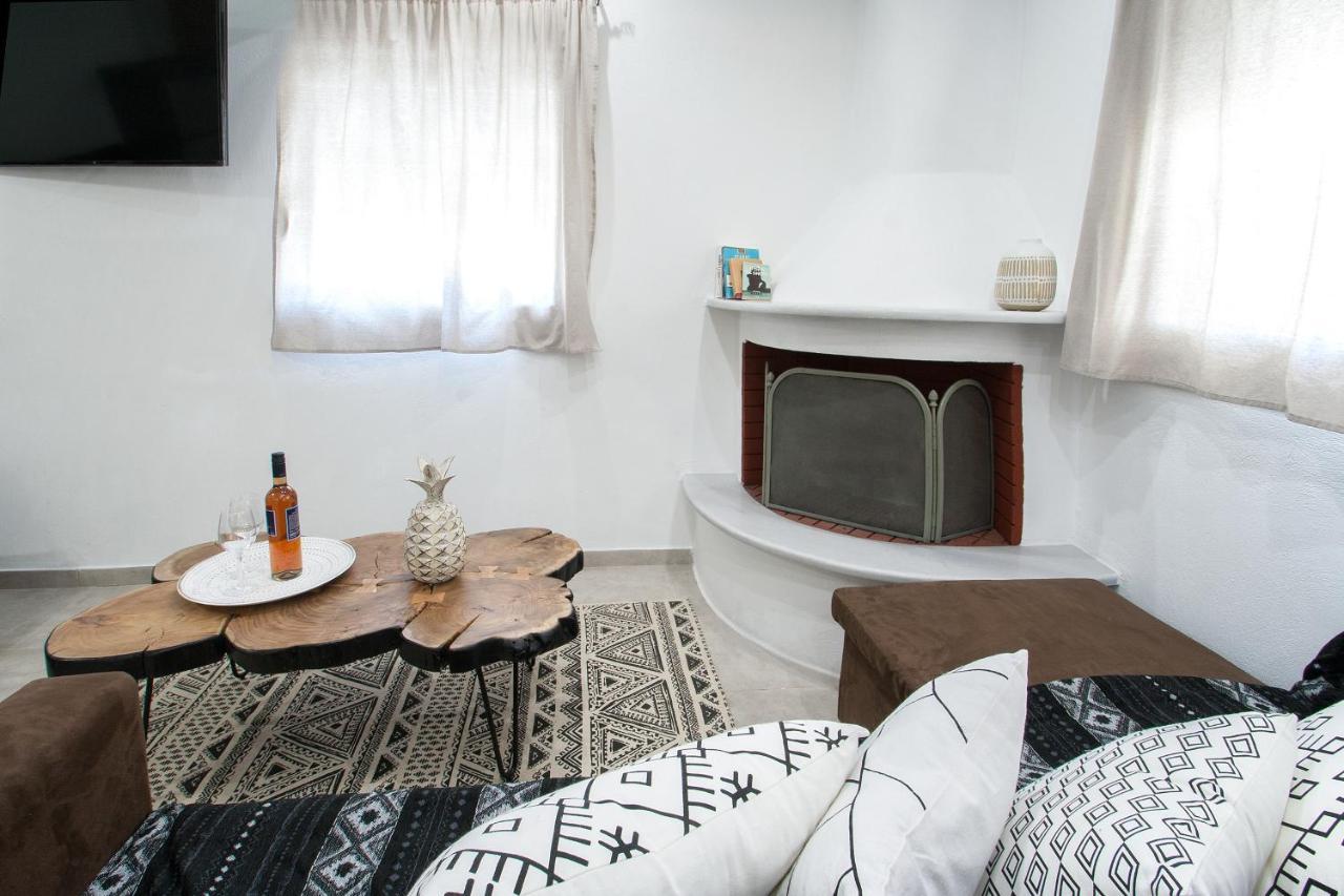 Bohemian Townhouse * Skiathos Town