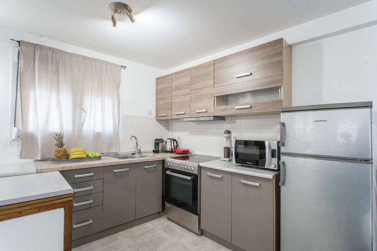 Bohemian Townhouse Apartment Skiathos Town