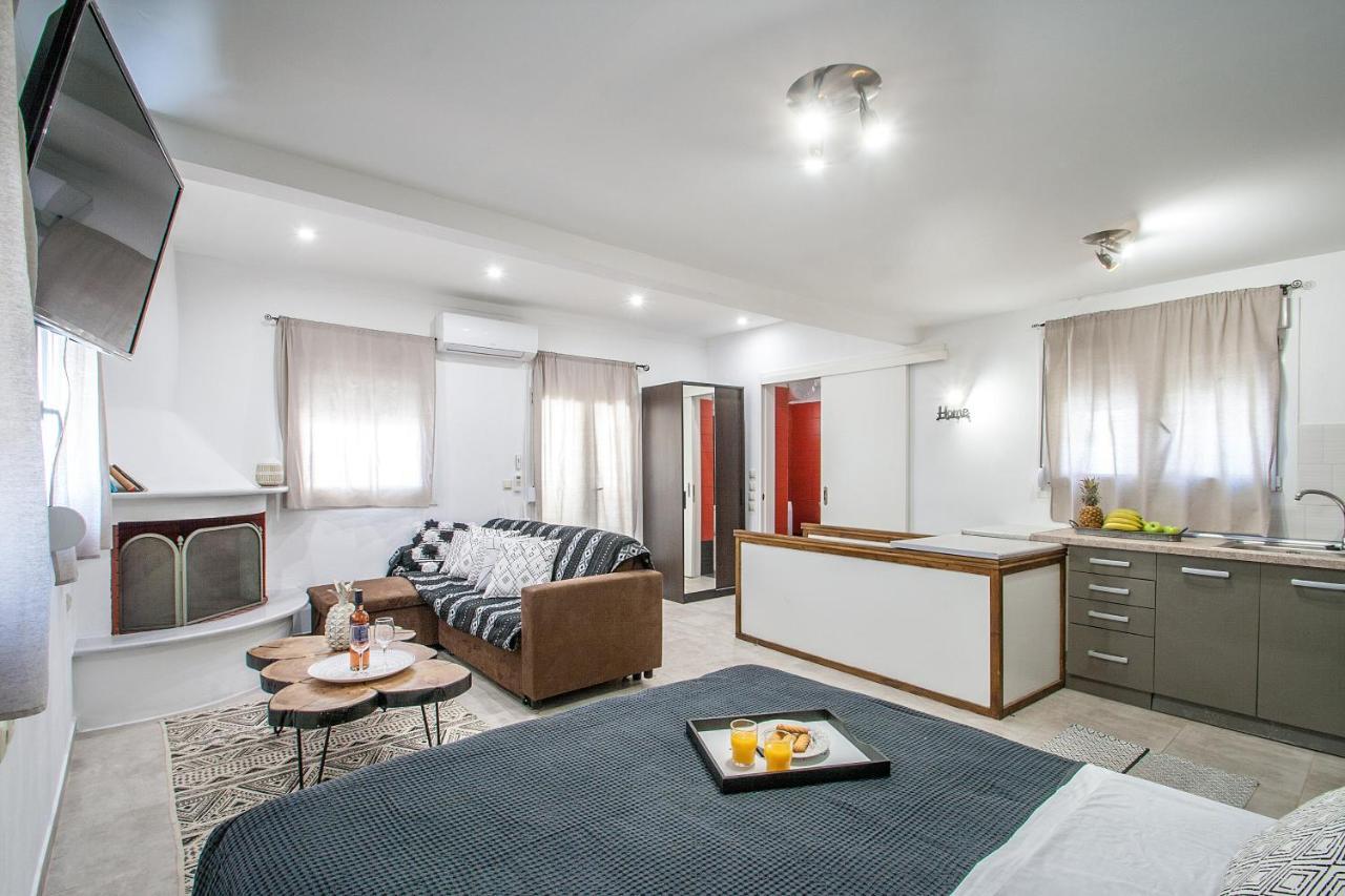 Apartment Bohemian Townhouse Skiathos Town